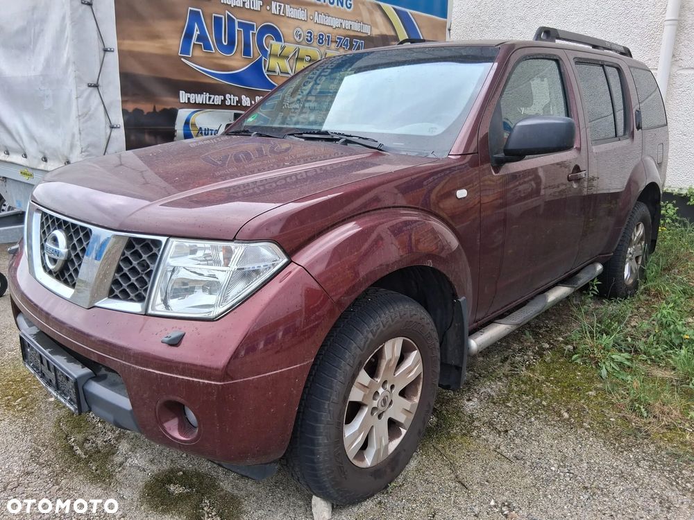 Nissan Pathfinder - 1