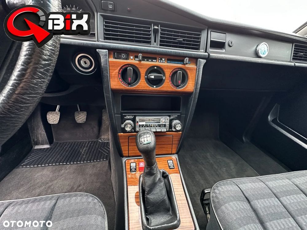 Mercedes-Benz W201 (190) - 17