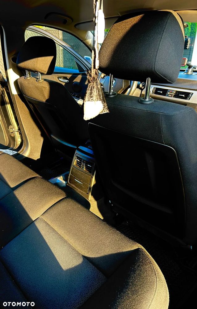 BMW Seria 3 318i - 10