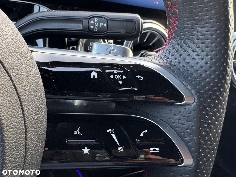 Mercedes-Benz GLA 200 AMG Line - 26