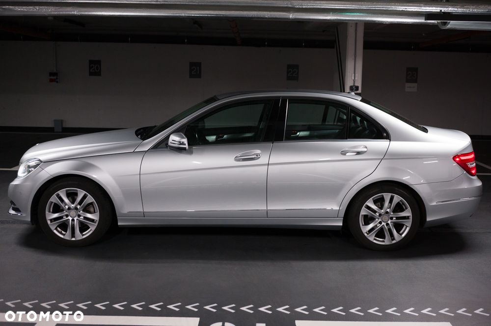 Mercedes-Benz Klasa C 180 7G-TRONIC - 2