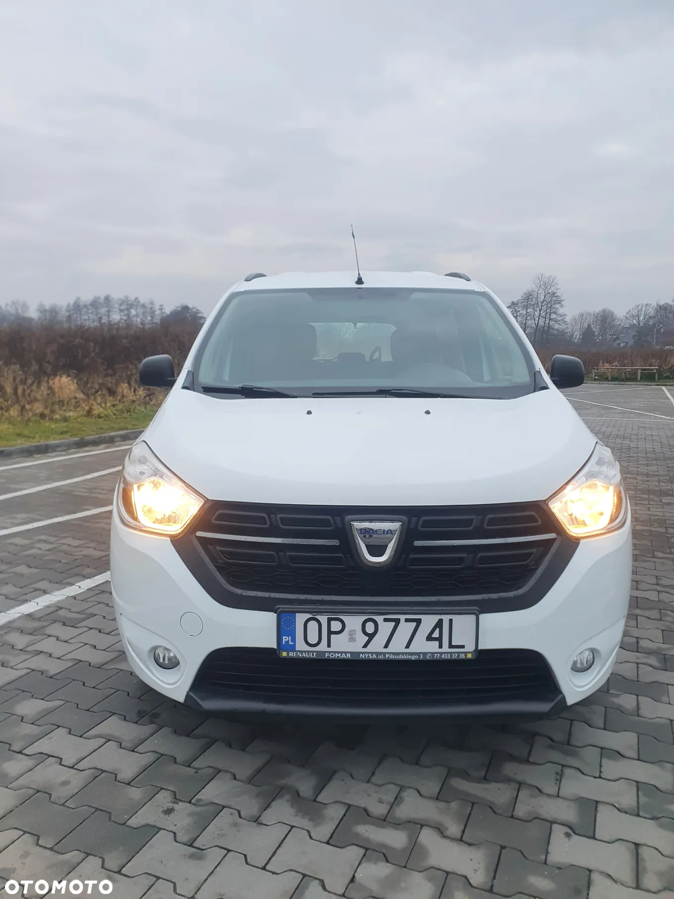 Dacia Lodgy 1.6 SCe Ambiance S&S - 9