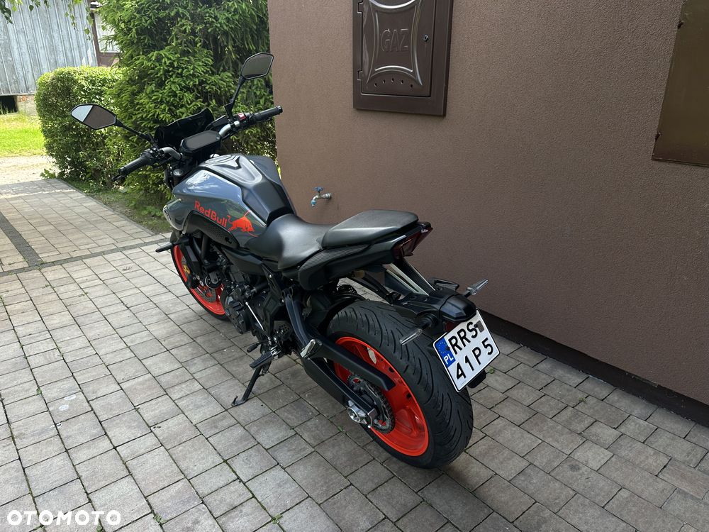 Yamaha MT - 28