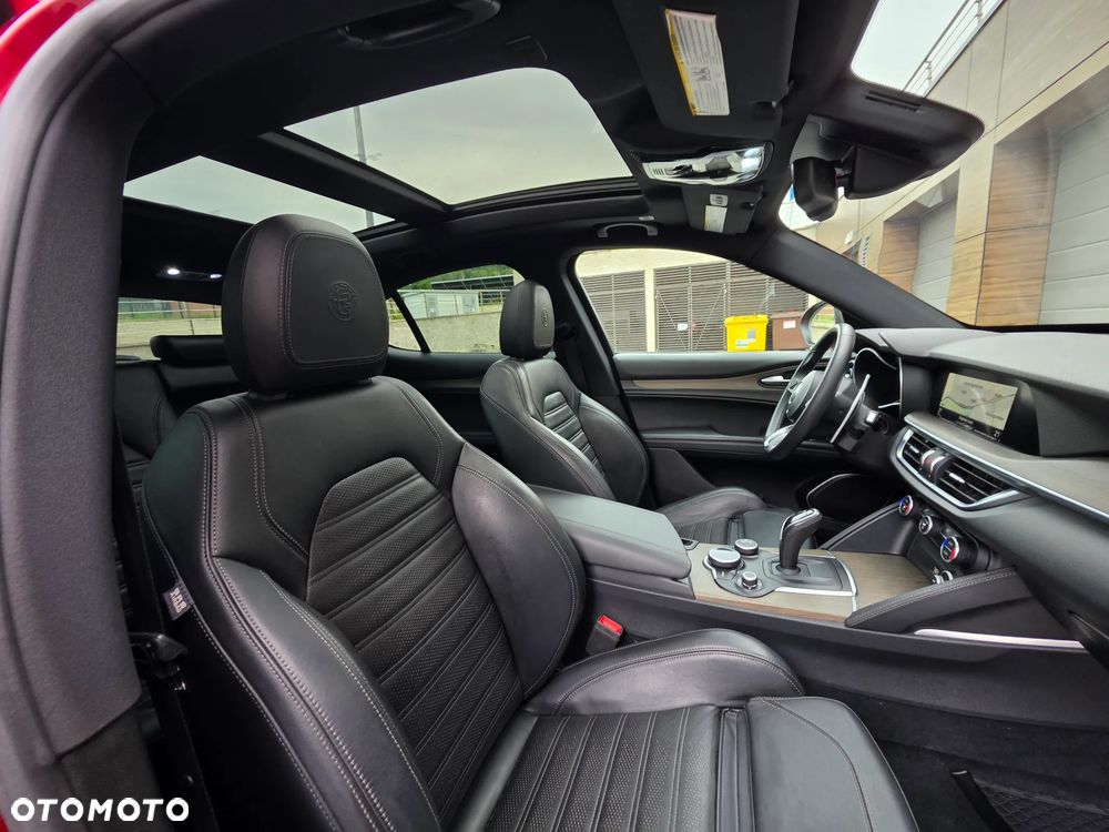 Alfa Romeo Stelvio 2.0 Turbo 16V AT8-Q4 First Edition - 27