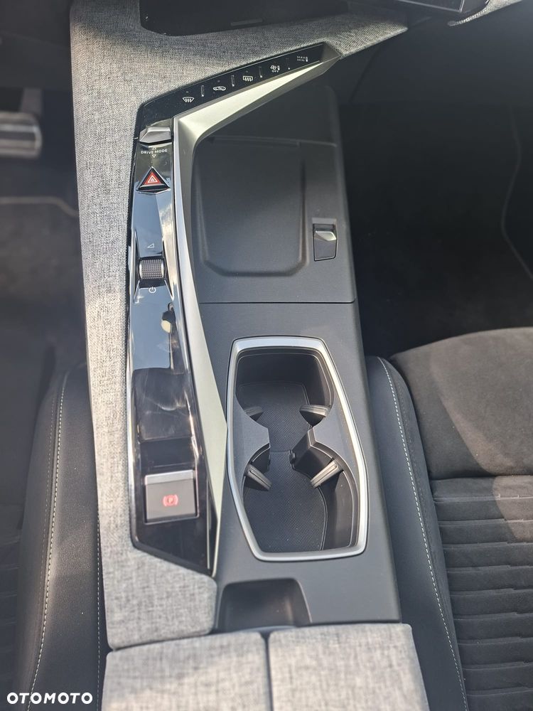 Peugeot 3008 1.2 PureTech mHEV GT E-DCS6 - 14