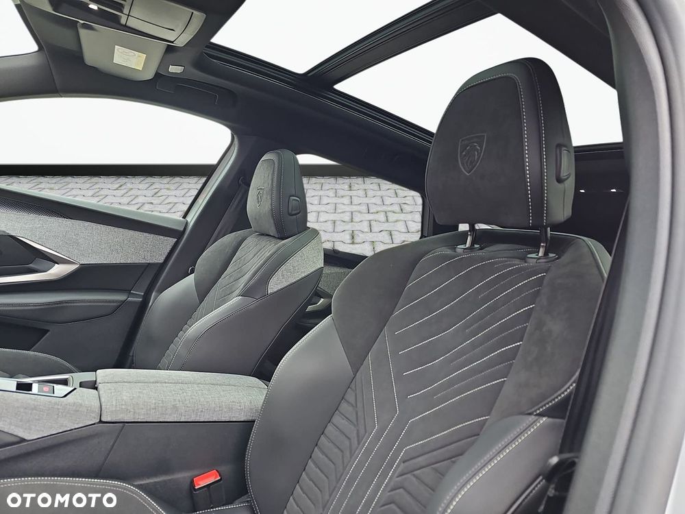 Peugeot 5008 1.2 PureTech mHEV GT S&S e-DCS6 - 12