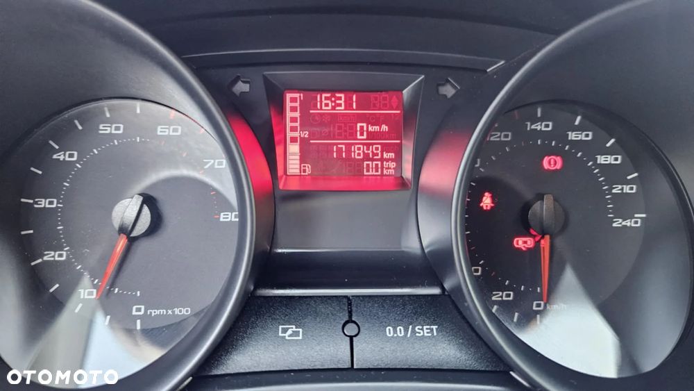 Seat Ibiza SC 1.4 16V Style - 11