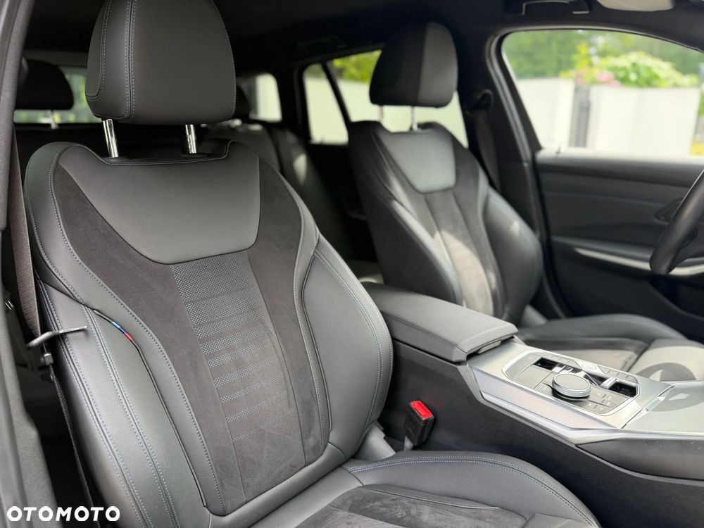 BMW Seria 3 320d xDrive Edition M Sport Shadow - 15
