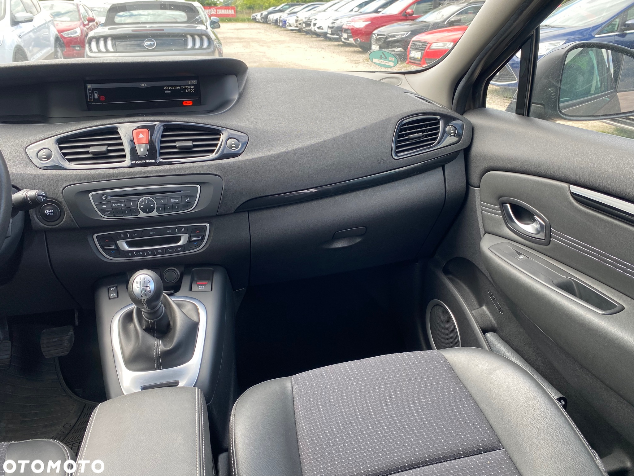Renault Scenic 1.6 16V 110 TomTom Edition - 26