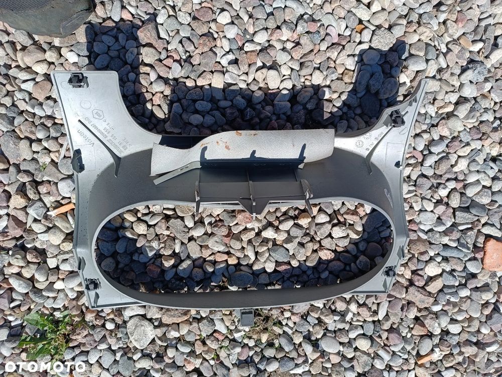 OBUDOWA LICZNIKA RENAULT TRAFIC 8200004607 - 2