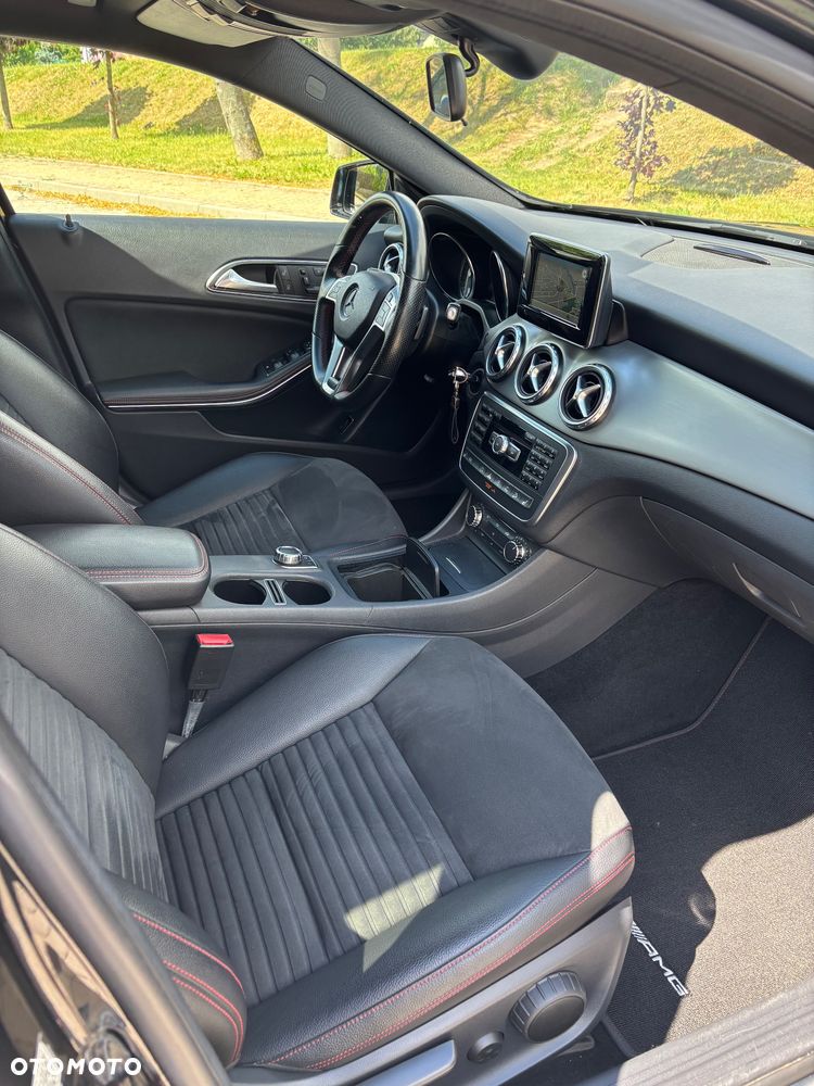 Mercedes-Benz GLA 250 4-Matic - 11