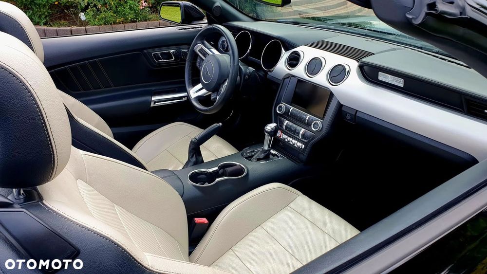 Ford Mustang 5.0 V8 GT - 9