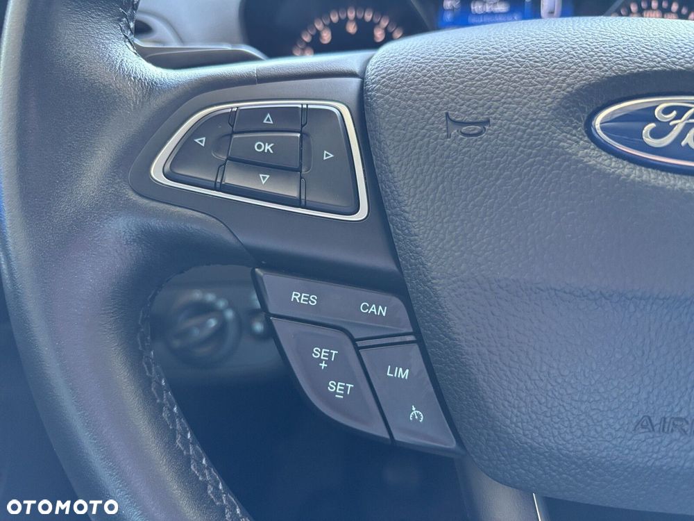 Ford Kuga - 27