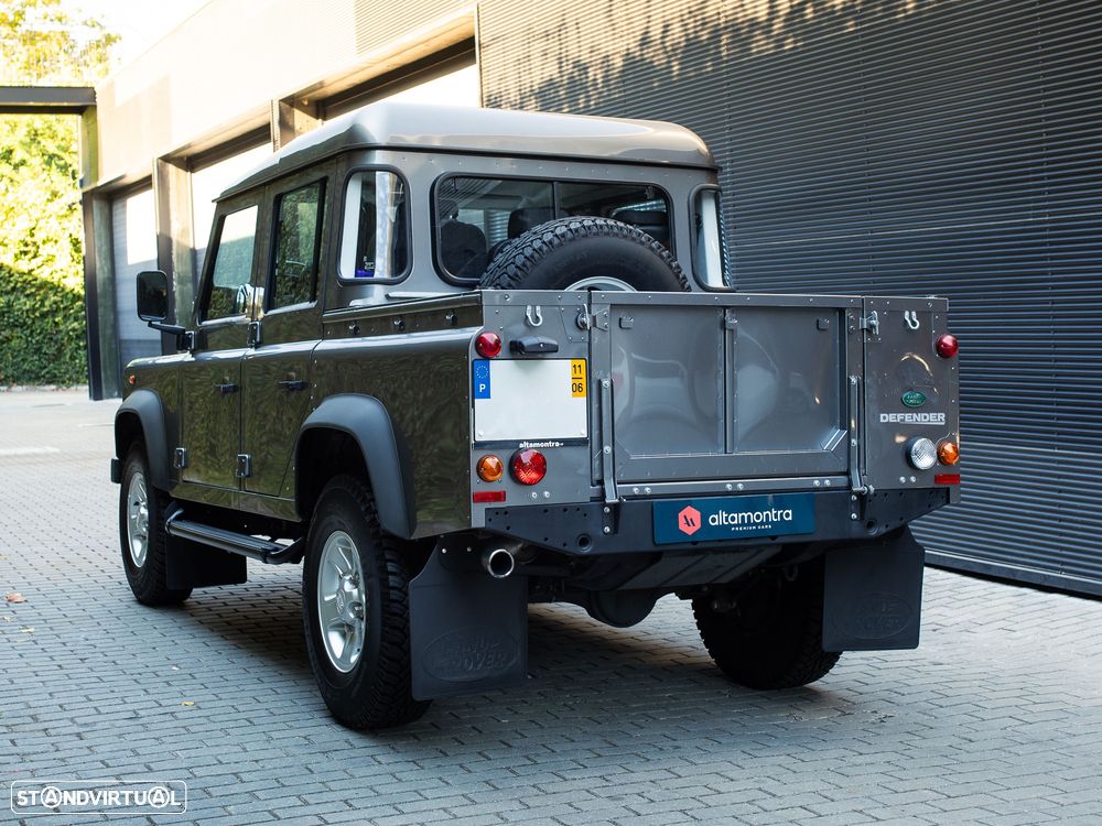 Land Rover Defender 110 SW 2.4 CRD S - 12