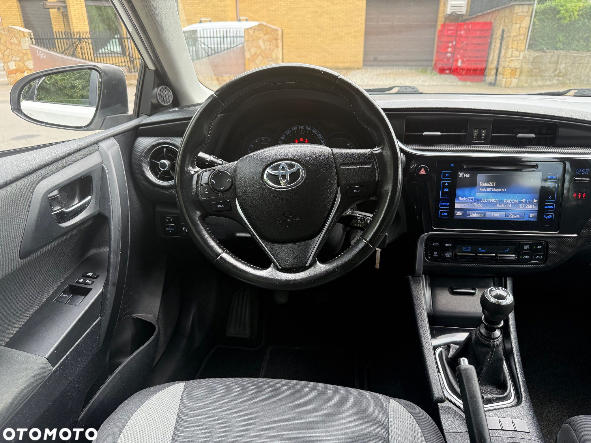 Toyota Auris 1.4 D-4D Touring Sports Edition - 14