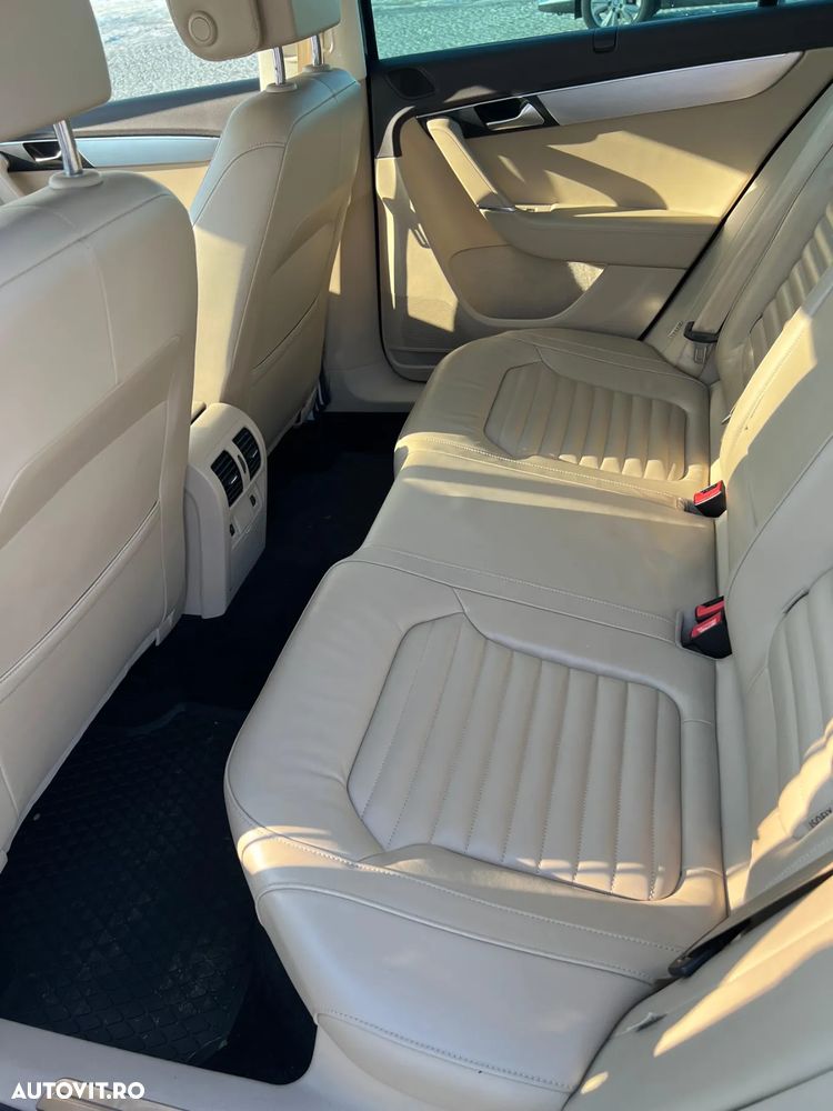 Volkswagen Passat 2.0 TDI 4Motion DSG BlueMotion Tech Comfortline - 18