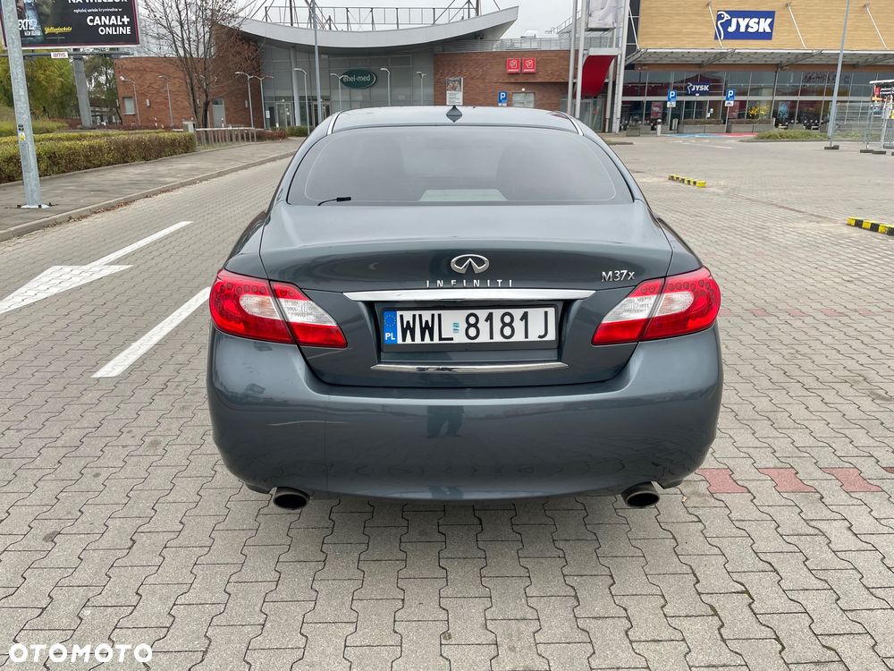 Infiniti M M37 - 6