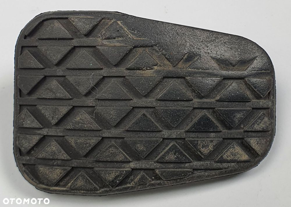GUMA NAKŁADKA NA PEDAŁ FORD B-MAX - 1