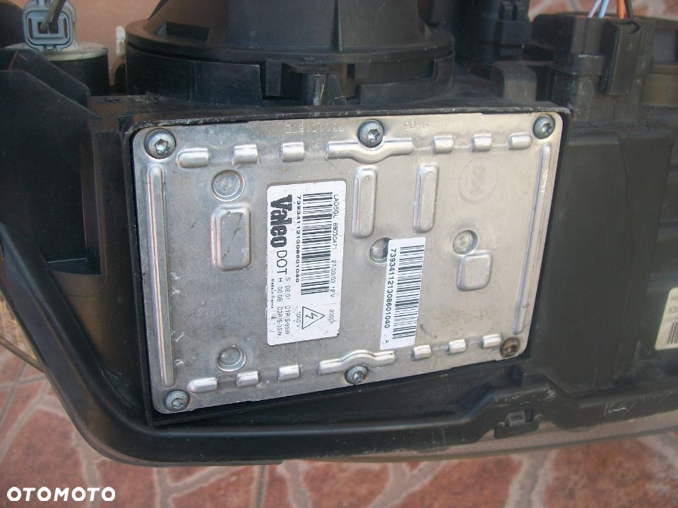 Lampa Laguna II XENON VALEO kompletna EUROPA - 8