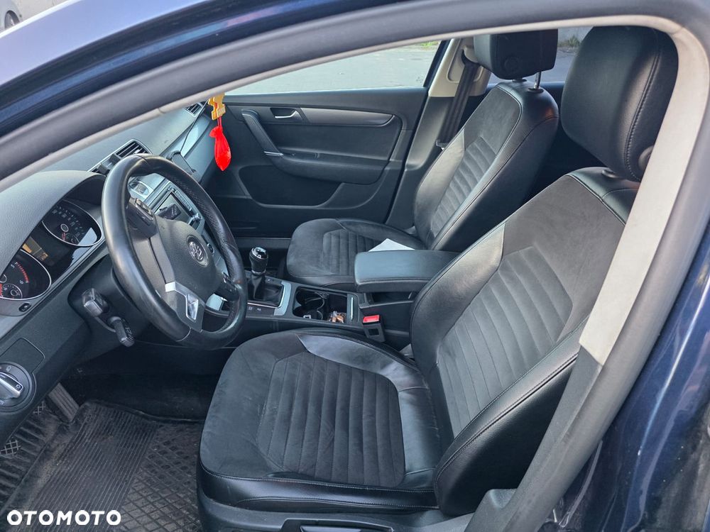 Volkswagen Passat - 10