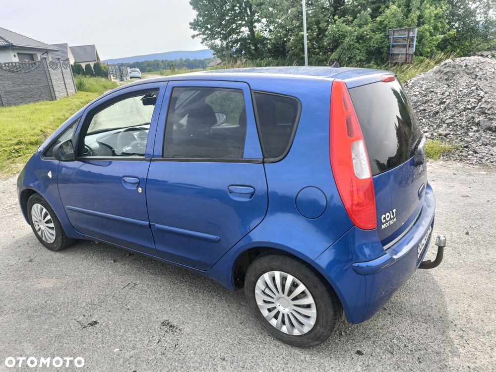 Mitsubishi Colt - 5