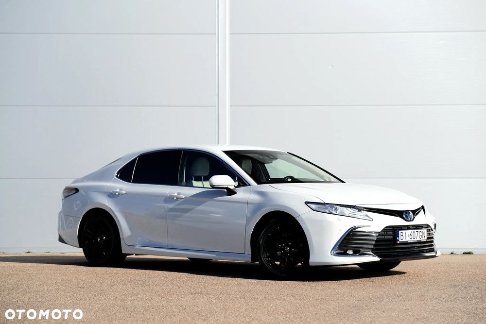 Toyota Camry 2.5 Hybrid Executive CVT - 32