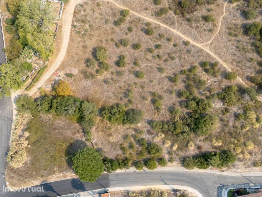 Terreno Urbano para construção no Estoril - Grande imagem: 2/27