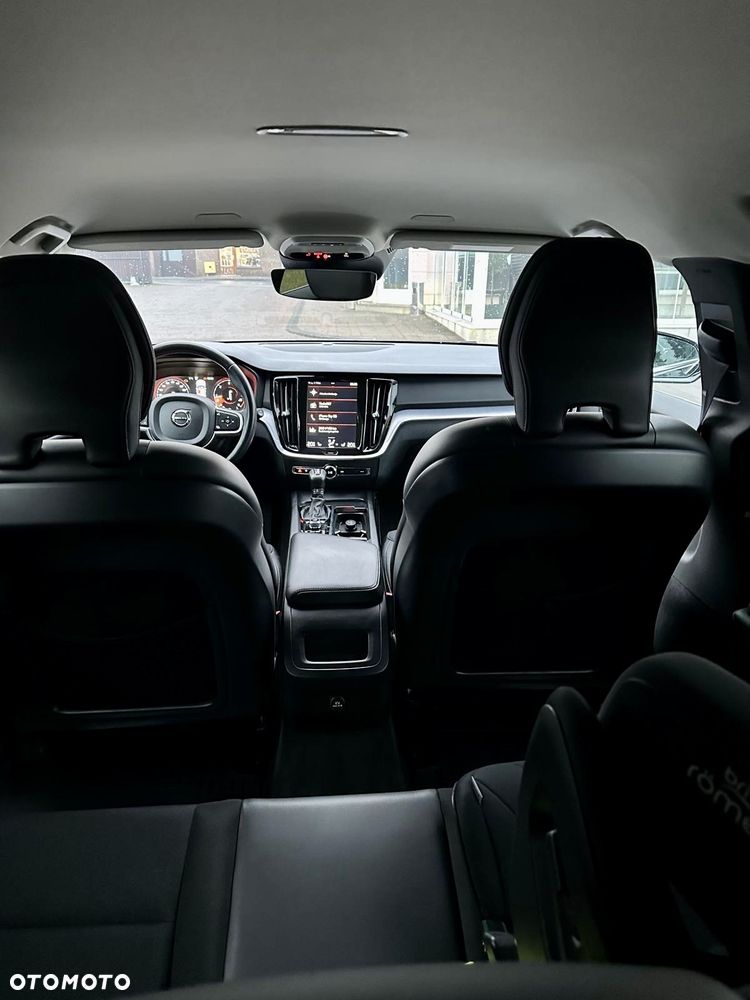 Volvo V60 D4 Momentum Pro - 10