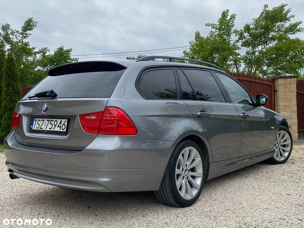 BMW Seria 3 318i - 13