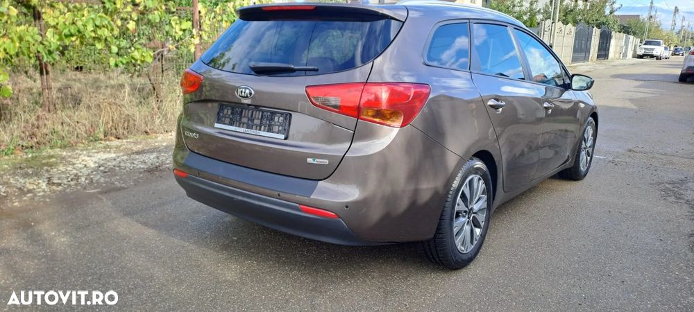 Kia Ceed - 4