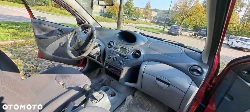 Toyota Yaris - 5