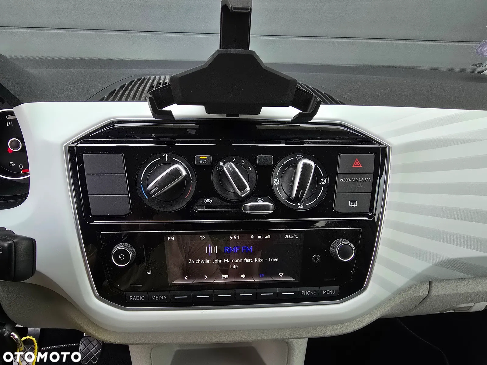 Volkswagen up! 1.0 beats - 11