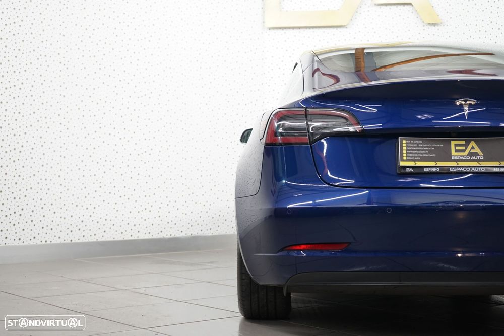 Tesla Model 3 Long-Range Dual Motor AWD - 37