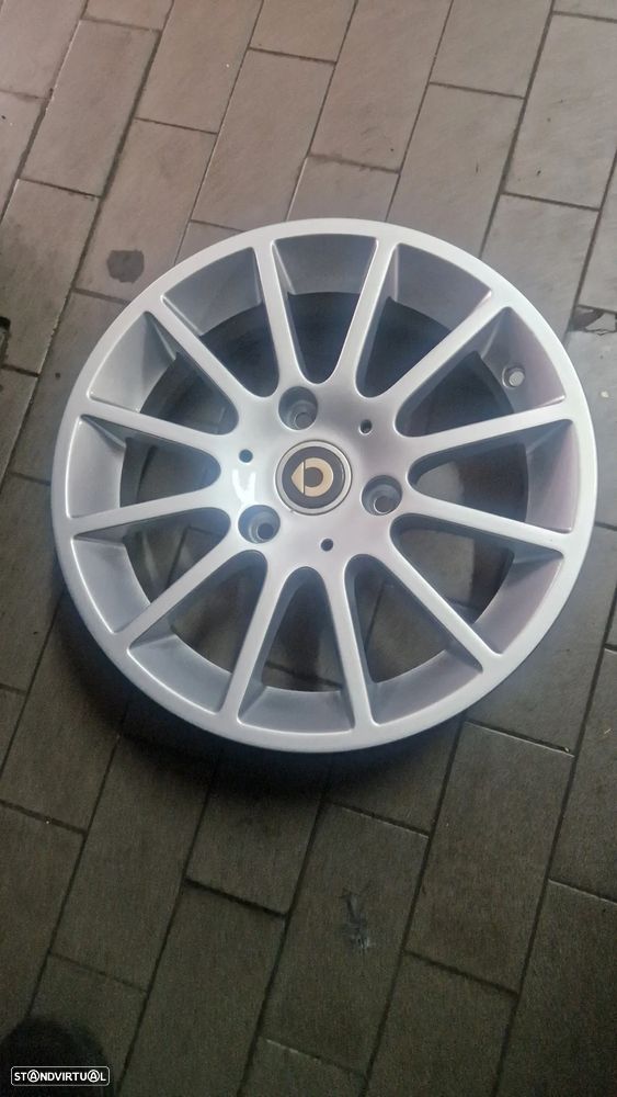 JANTES 15 ORIGINAIS SMART FORTWO PASSION USADAS (REPARADAS IGUAL A NOVAS) - 1
