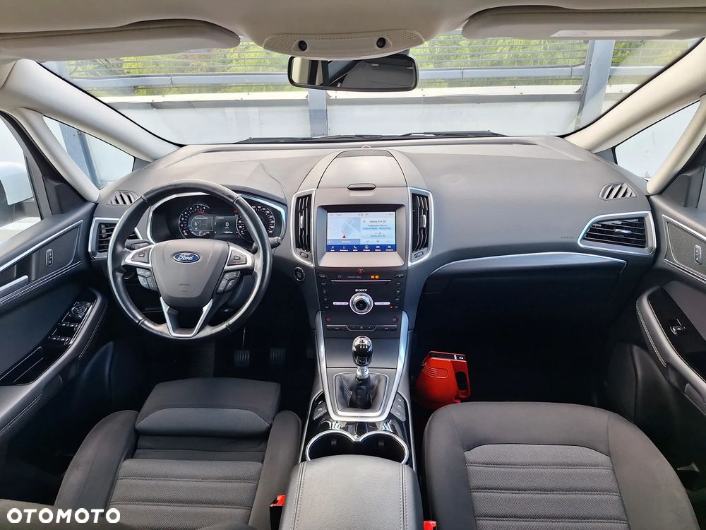 Ford S-Max 2.0 EcoBlue Titanium - 37