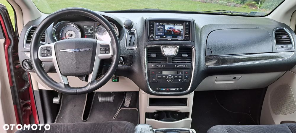 Chrysler Town & Country 3.6 Touring - 8