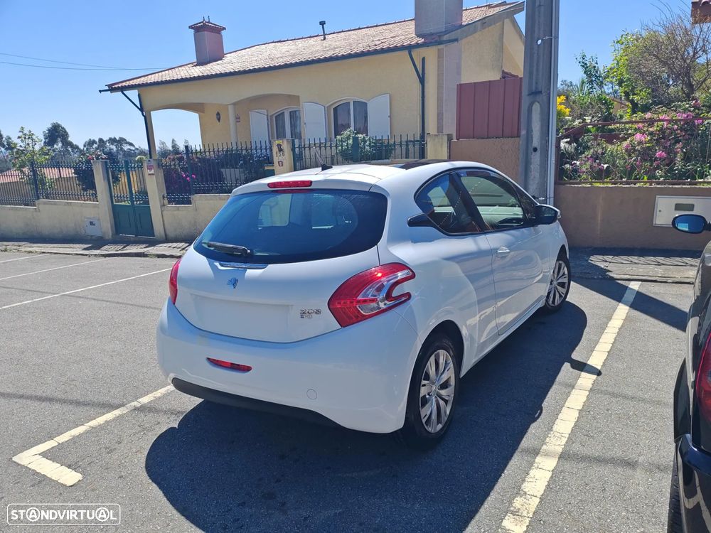 Peugeot 208 e-HDi FAP 92 Stop&Start Style - 5