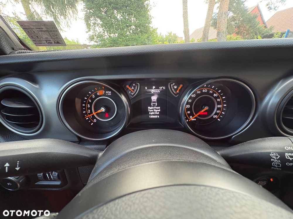 Jeep Wrangler - 8