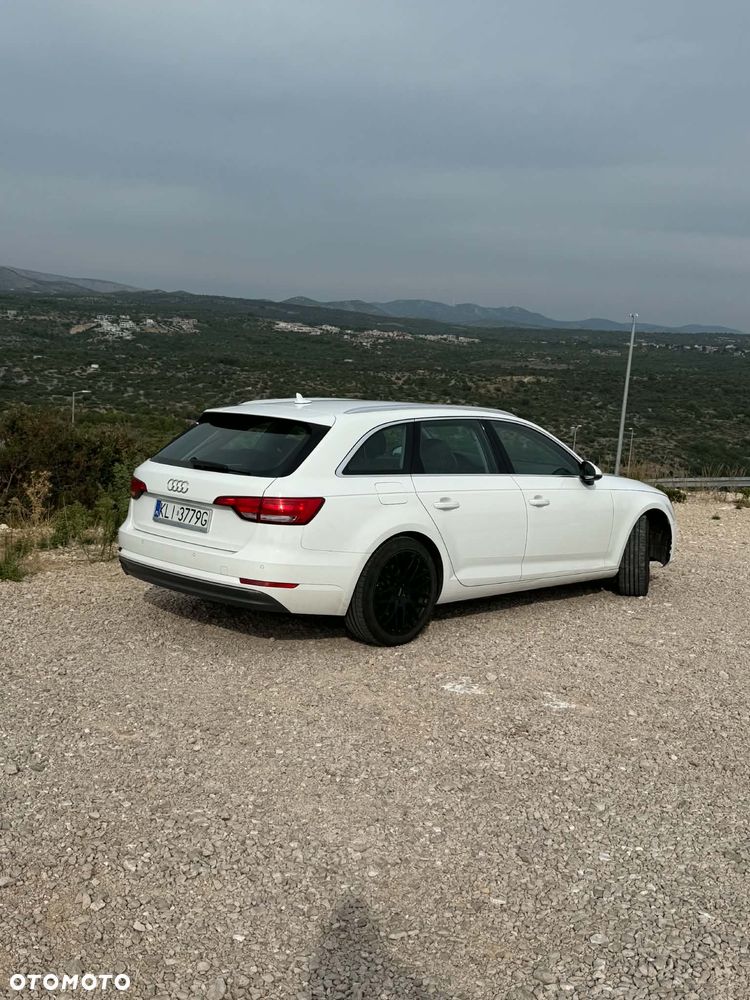 Audi A4 Avant 2.0 TDI S tronic - 9
