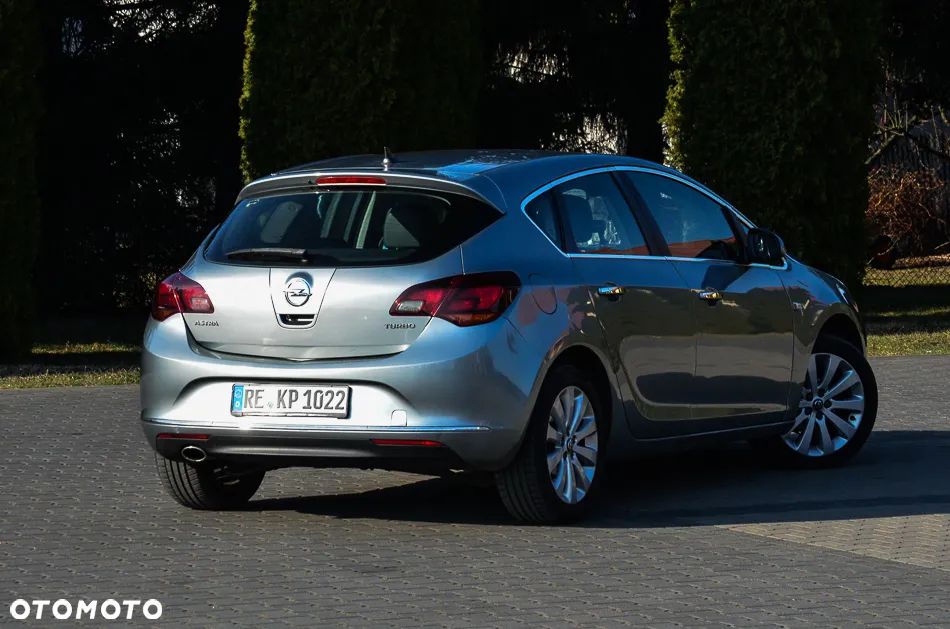 Opel Astra 1.4 Turbo Cosmo - 14