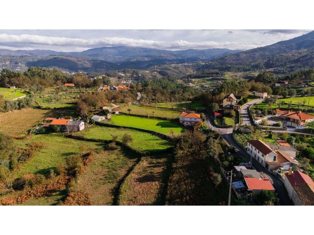 Terreno Agrícola com 2.700 m² em Sobradelo da Goma - Uma Oportunida... - Grande imagem: 2/6