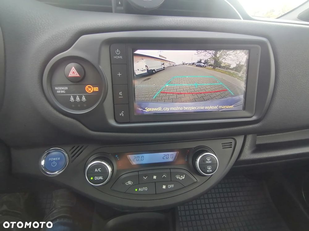 Toyota Yaris Hybrid 1.5 VVT-i - 41