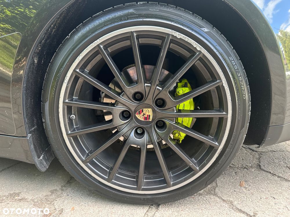 Porsche Panamera - 18