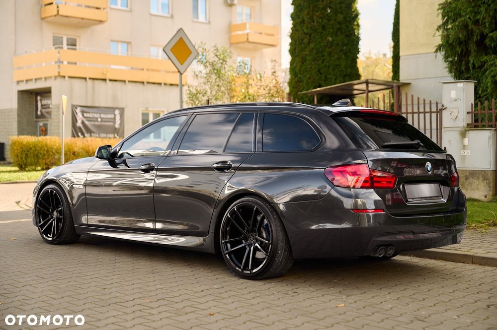 BMW Seria 5 520d Touring - 9