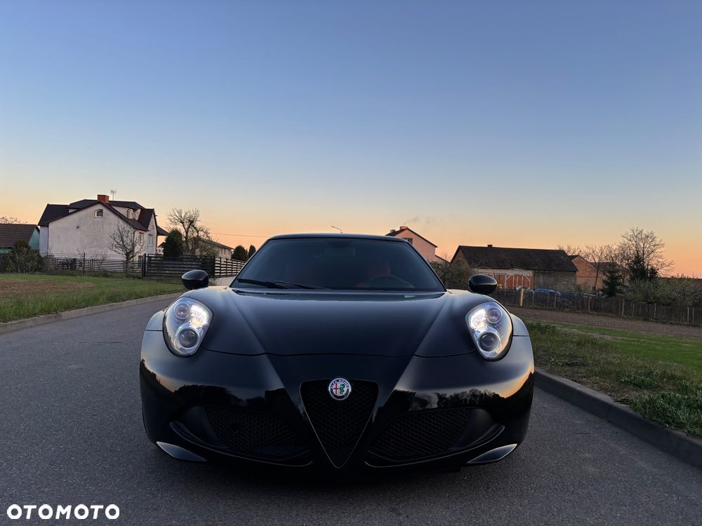 Alfa Romeo 4C - 13