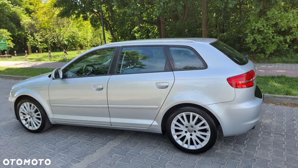Audi A3 Sportback - 2