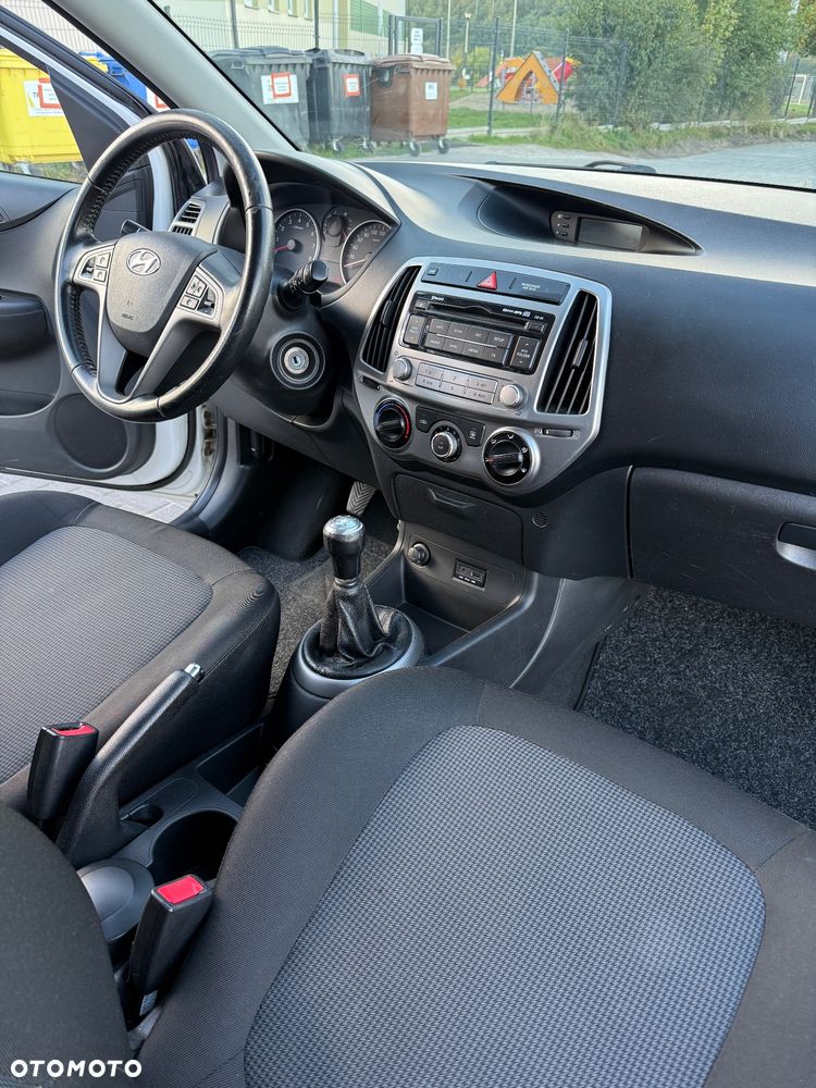 Hyundai i20 - 22