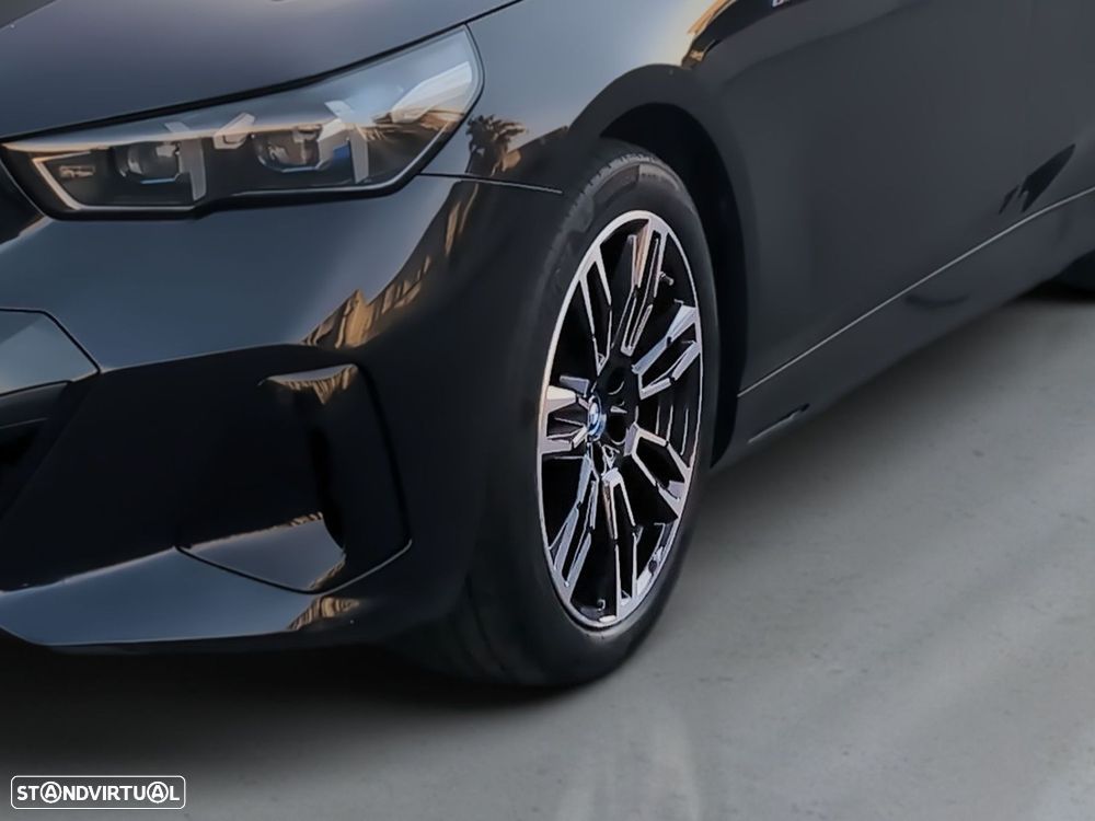 BMW i5 xDrive40 Edição Desportiva M — photo 4