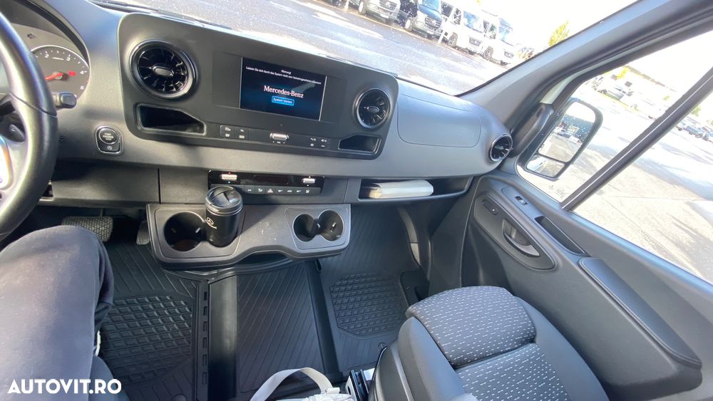 Mercedes-Benz Sprinter - 16
