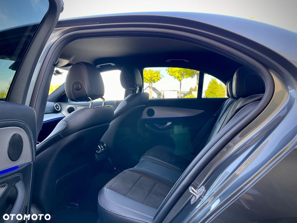 Mercedes-Benz Klasa E 200 9G-TRONIC - 27